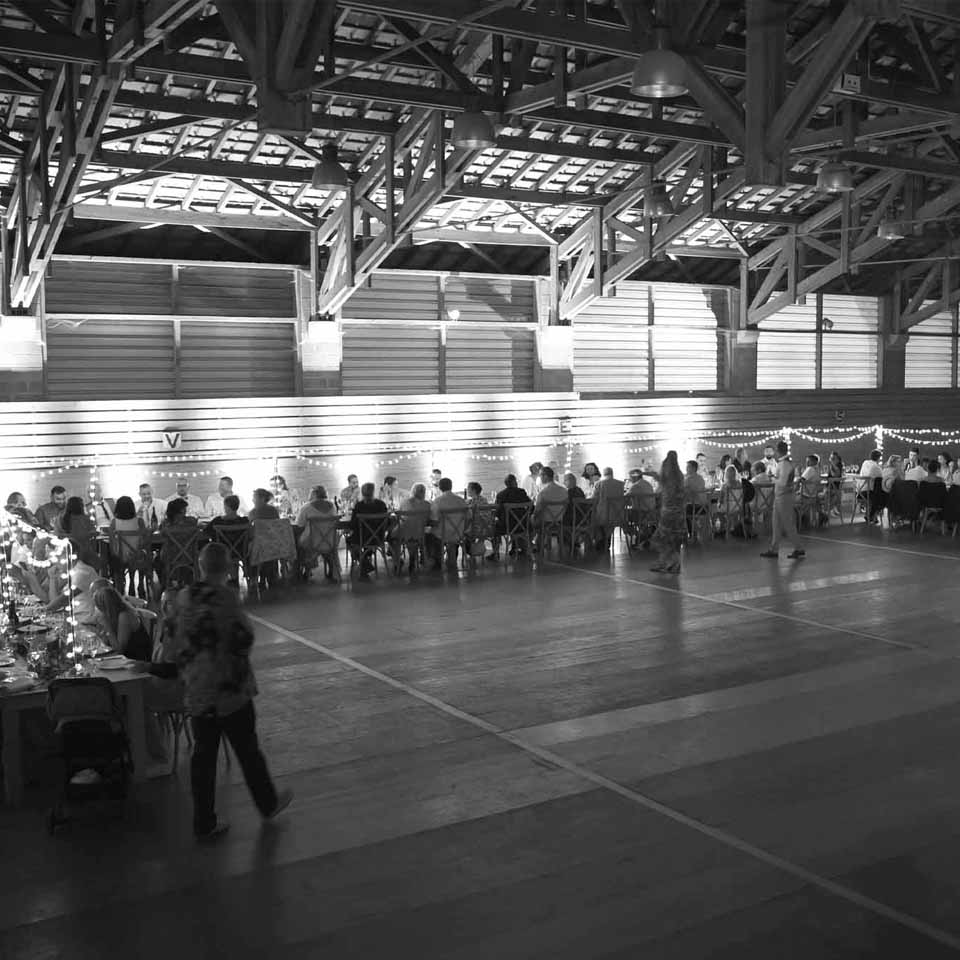 	ambiance repas de mariage – photo reportage par Hélène Dagues